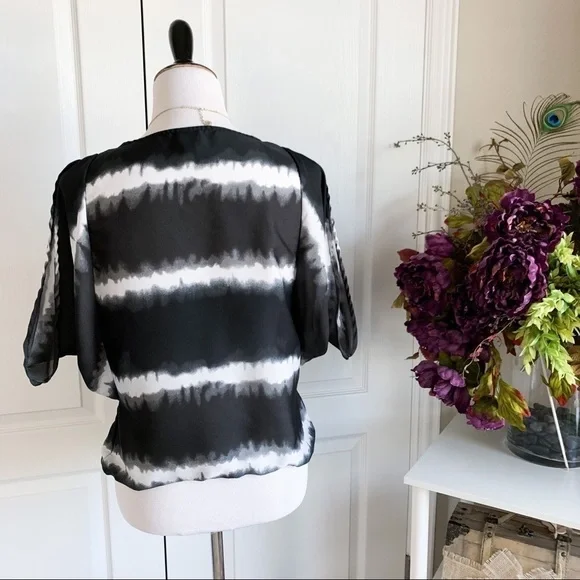 Converse All Star Sheer Batwing Top - Picture 7 of 8